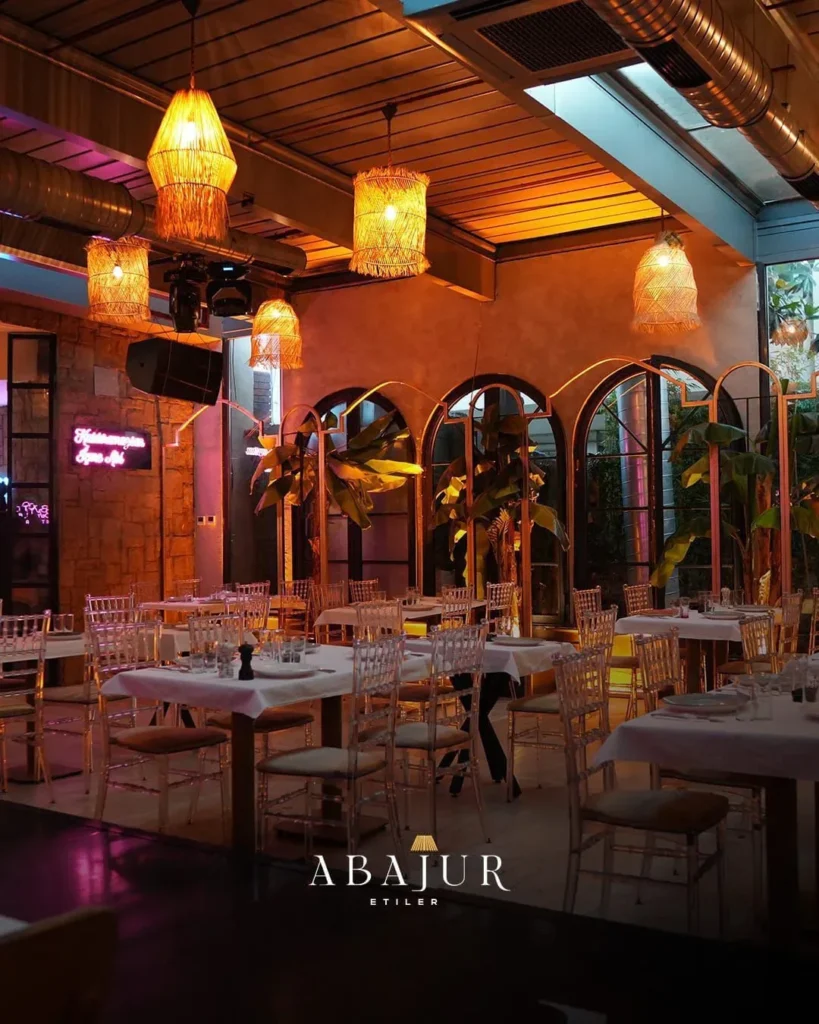 میخونه شب ایرانی